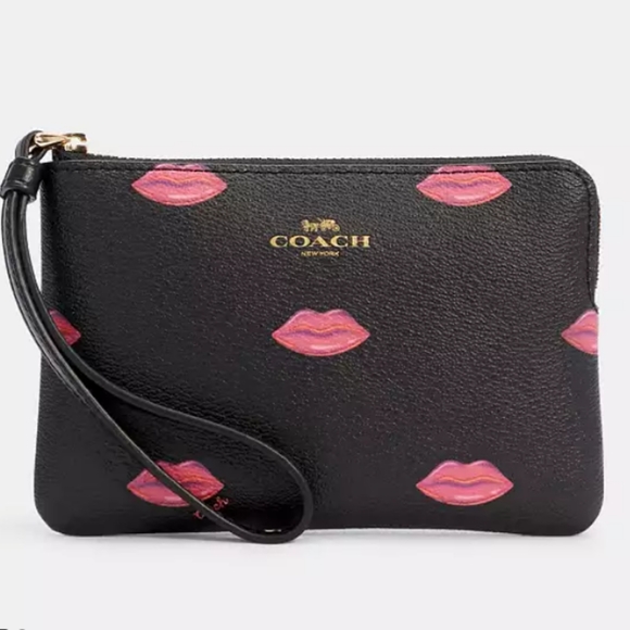 Coach- Corner Zip Wristlet Lips 👄 Design (Pink / Black 🖤🩷) - Picture 1 of 8